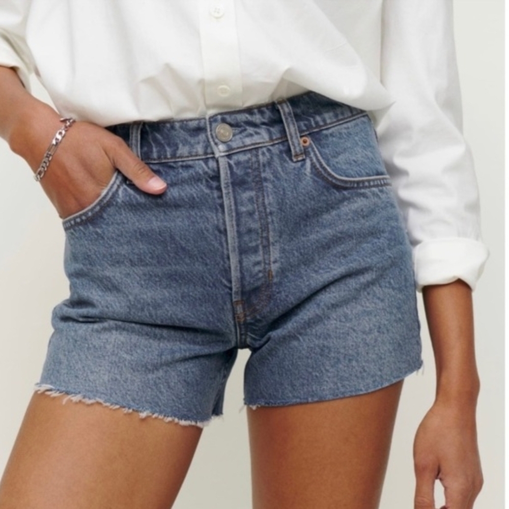 Reformation Charlie High-Rise Frayed Denim Shorts – Iskar Wash, Size 29 - Picture 2 of 11